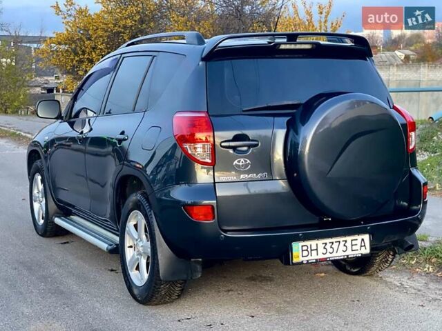 Серый Тойота РАВ 4, объемом двигателя 2 л и пробегом 174 тыс. км за 9600 $, фото 5 на Automoto.ua