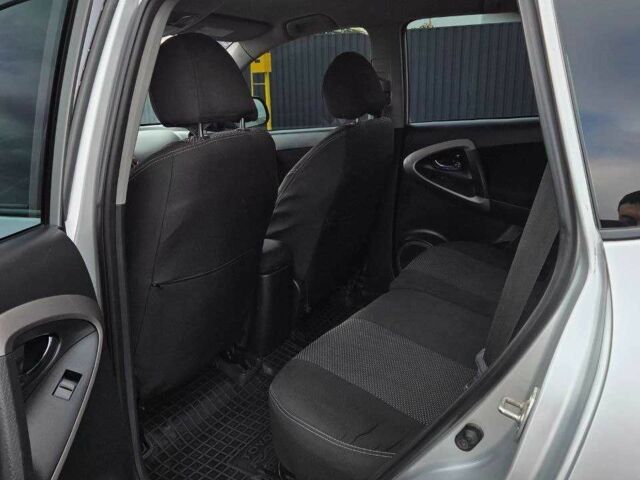 Сірий Тойота РАВ 4, об'ємом двигуна 2.2 л та пробігом 312 тис. км за 8000 $, фото 7 на Automoto.ua