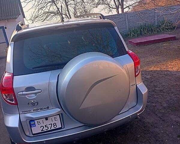 Серый Тойота РАВ 4, объемом двигателя 2.4 л и пробегом 270 тыс. км за 8400 $, фото 6 на Automoto.ua