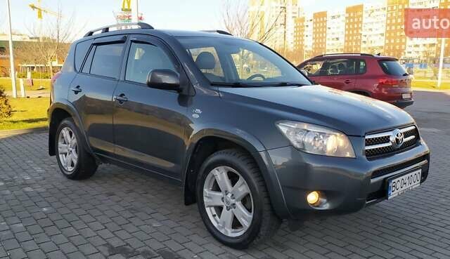 Серый Тойота РАВ 4, объемом двигателя 2.2 л и пробегом 255 тыс. км за 11500 $, фото 6 на Automoto.ua