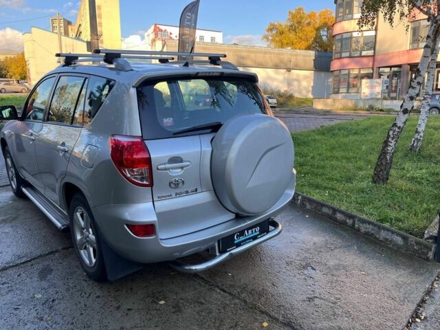 Сірий Тойота РАВ 4, об'ємом двигуна 2 л та пробігом 145 тис. км за 10500 $, фото 12 на Automoto.ua