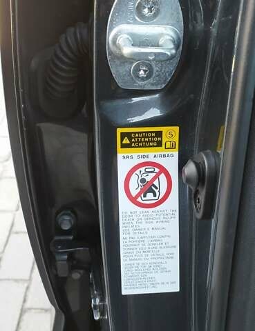 Серый Тойота РАВ 4, объемом двигателя 2.2 л и пробегом 255 тыс. км за 11500 $, фото 27 на Automoto.ua