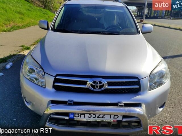 Серый Тойота РАВ 4, объемом двигателя 2.4 л и пробегом 164 тыс. км за 9100 $, фото 1 на Automoto.ua