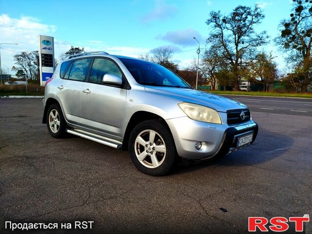 Серый Тойота РАВ 4, объемом двигателя 2 л и пробегом 196 тыс. км за 9100 $, фото 5 на Automoto.ua