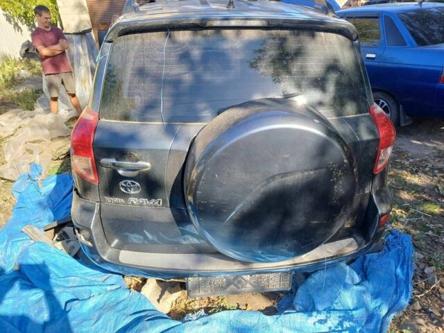 Сірий Тойота РАВ 4, об'ємом двигуна 0 л та пробігом 236 тис. км за 999 $, фото 4 на Automoto.ua