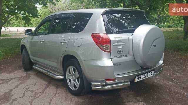 Серый Тойота РАВ 4, объемом двигателя 2.36 л и пробегом 213 тыс. км за 8500 $, фото 31 на Automoto.ua