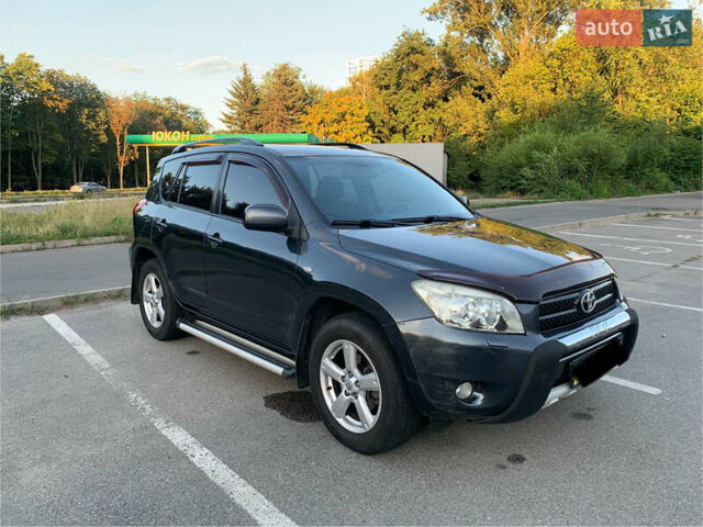 Серый Тойота РАВ 4, объемом двигателя 2 л и пробегом 302 тыс. км за 10450 $, фото 12 на Automoto.ua