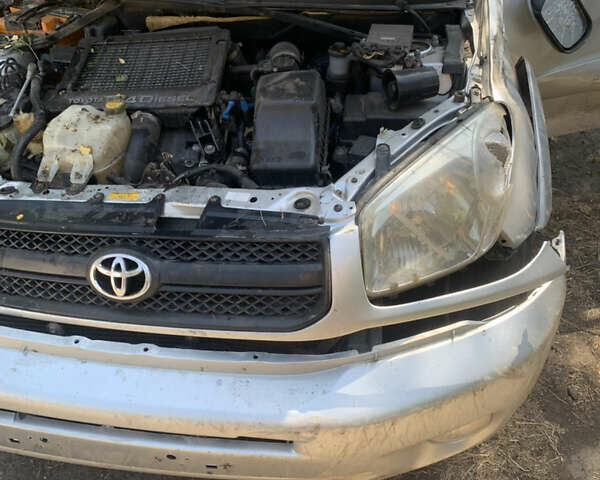 Сірий Тойота РАВ 4, об'ємом двигуна 2 л та пробігом 200 тис. км за 3118 $, фото 1 на Automoto.ua