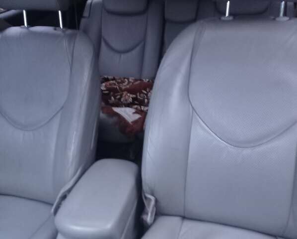 Серый Тойота РАВ 4, объемом двигателя 2.4 л и пробегом 210 тыс. км за 9500 $, фото 28 на Automoto.ua