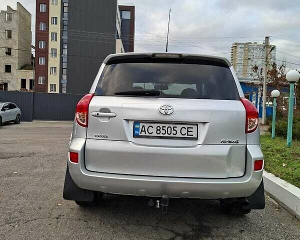 Сірий Тойота РАВ 4, об'ємом двигуна 2.23 л та пробігом 204 тис. км за 9400 $, фото 16 на Automoto.ua