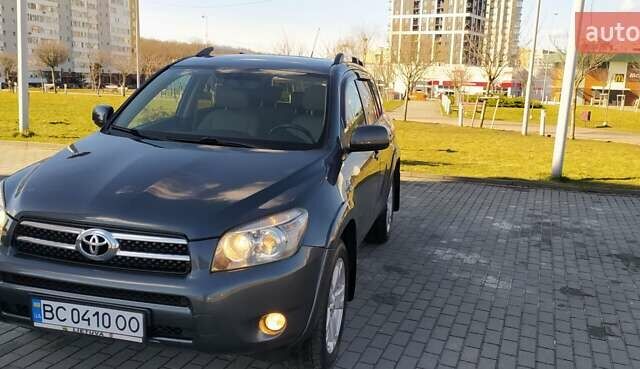 Серый Тойота РАВ 4, объемом двигателя 2.2 л и пробегом 255 тыс. км за 11500 $, фото 13 на Automoto.ua