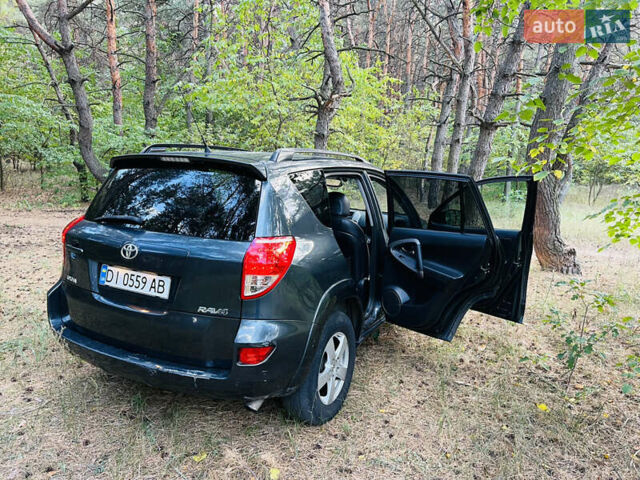 Серый Тойота РАВ 4, объемом двигателя 2.2 л и пробегом 300 тыс. км за 7300 $, фото 19 на Automoto.ua
