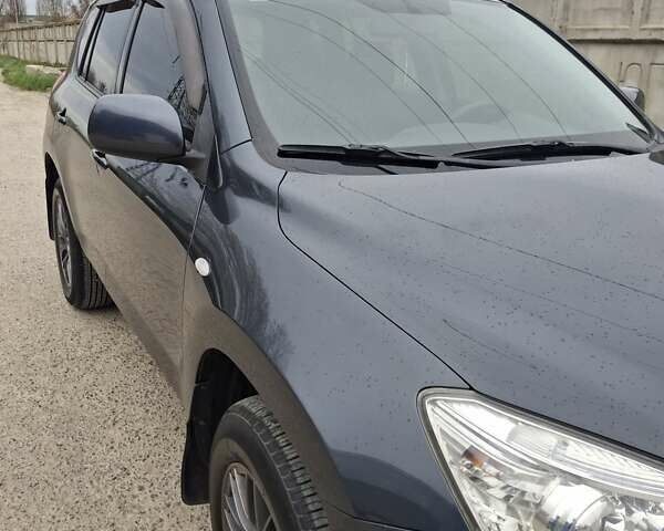 Серый Тойота РАВ 4, объемом двигателя 2 л и пробегом 225 тыс. км за 8500 $, фото 6 на Automoto.ua