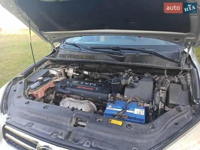 Серый Тойота РАВ 4, объемом двигателя 2.36 л и пробегом 177 тыс. км за 8500 $, фото 21 на Automoto.ua
