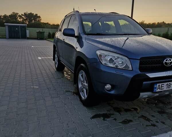 Сірий Тойота РАВ 4, об'ємом двигуна 2 л та пробігом 190 тис. км за 8999 $, фото 3 на Automoto.ua