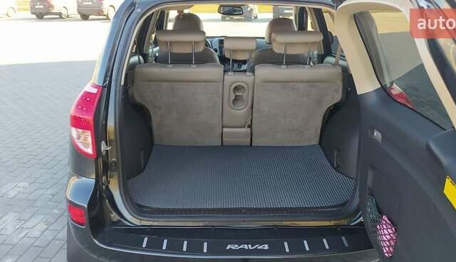 Серый Тойота РАВ 4, объемом двигателя 2.2 л и пробегом 255 тыс. км за 11500 $, фото 5 на Automoto.ua