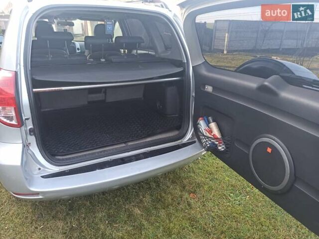 Серый Тойота РАВ 4, объемом двигателя 2.36 л и пробегом 177 тыс. км за 8500 $, фото 6 на Automoto.ua