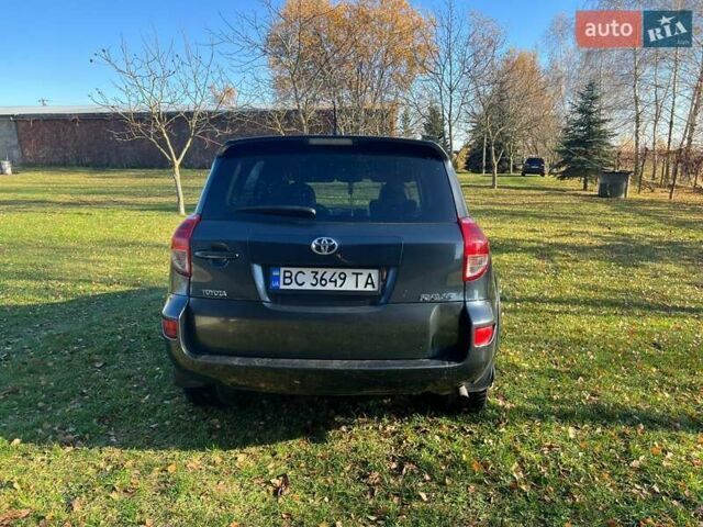 Серый Тойота РАВ 4, объемом двигателя 2.23 л и пробегом 310 тыс. км за 8800 $, фото 6 на Automoto.ua