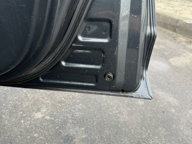 Серый Тойота РАВ 4, объемом двигателя 2.2 л и пробегом 237 тыс. км за 4900 $, фото 10 на Automoto.ua