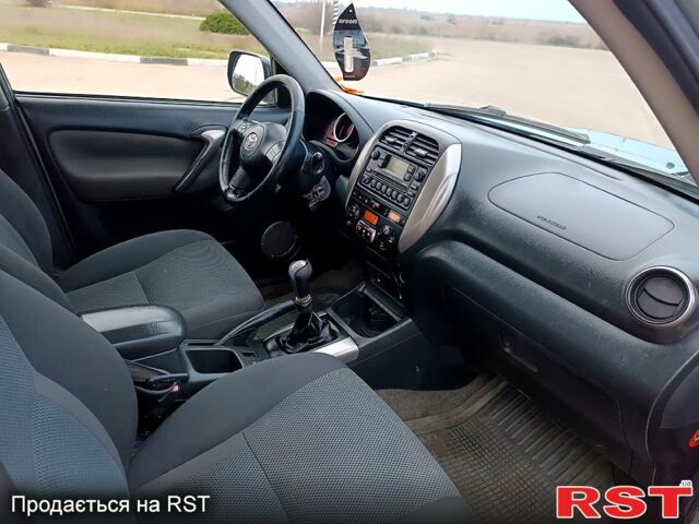 Серый Тойота РАВ 4, объемом двигателя 2 л и пробегом 250 тыс. км за 4250 $, фото 8 на Automoto.ua