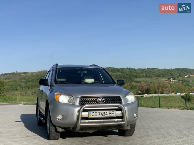 Серый Тойота РАВ 4, объемом двигателя 2.4 л и пробегом 290 тыс. км за 7495 $, фото 2 на Automoto.ua