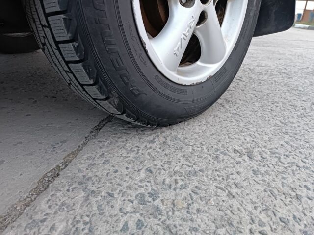 Серый Тойота РАВ 4, объемом двигателя 2 л и пробегом 260 тыс. км за 4250 $, фото 13 на Automoto.ua