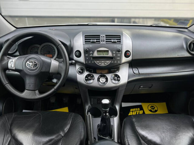 Тойота РАВ 4 2006 у Івано-Франківську на Automoto.ua Сірий Тойота РАВ 4, об'ємом двигуна 2.2 л та пробігом 190 тис. км за 9100 $, фото 16 на Automoto.ua