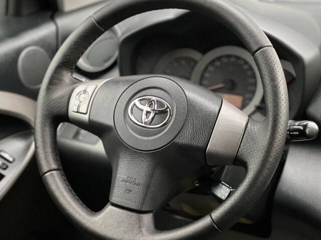 Тойота РАВ 4 2006 у Івано-Франківську на Automoto.ua Сірий Тойота РАВ 4, об'ємом двигуна 2.2 л та пробігом 190 тис. км за 9100 $, фото 13 на Automoto.ua