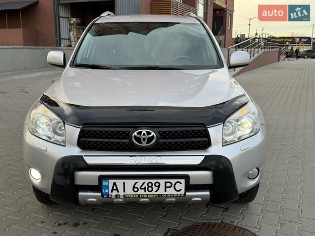 Сірий Тойота РАВ 4, об'ємом двигуна 2 л та пробігом 238 тис. км за 9999 $, фото 3 на Automoto.ua