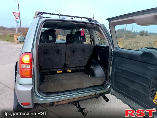 Серый Тойота РАВ 4, объемом двигателя 2 л и пробегом 250 тыс. км за 4250 $, фото 11 на Automoto.ua