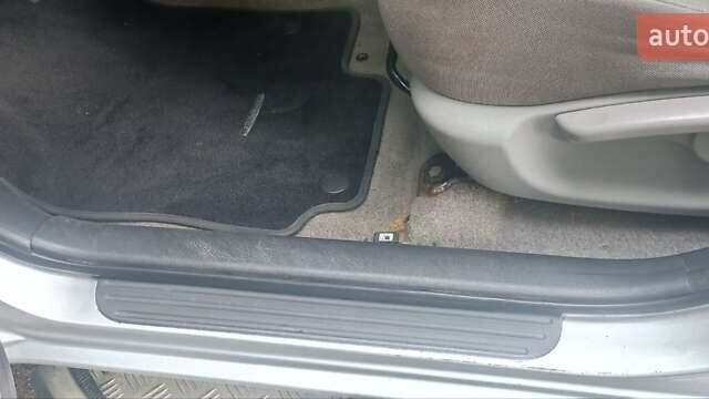 Серый Тойота РАВ 4, объемом двигателя 2.36 л и пробегом 213 тыс. км за 8500 $, фото 23 на Automoto.ua