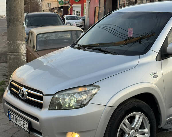 Серый Тойота РАВ 4, объемом двигателя 2.23 л и пробегом 312 тыс. км за 7599 $, фото 3 на Automoto.ua