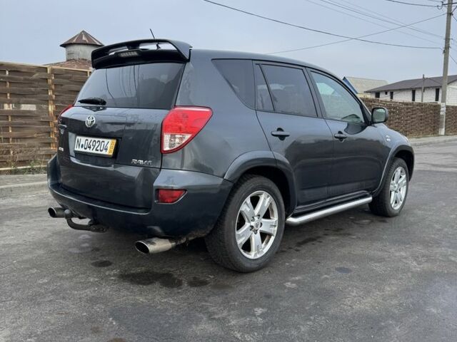 Серый Тойота РАВ 4, объемом двигателя 2.2 л и пробегом 237 тыс. км за 4900 $, фото 3 на Automoto.ua