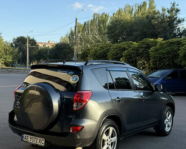 Серый Тойота РАВ 4, объемом двигателя 2 л и пробегом 149 тыс. км за 9500 $, фото 8 на Automoto.ua