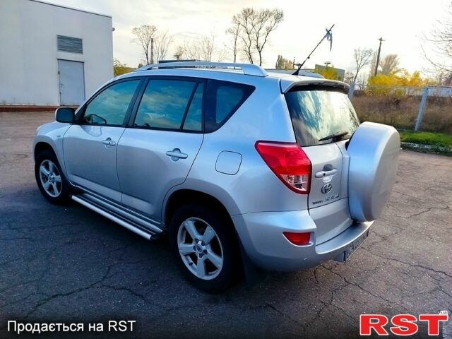 Серый Тойота РАВ 4, объемом двигателя 2 л и пробегом 196 тыс. км за 9100 $, фото 3 на Automoto.ua