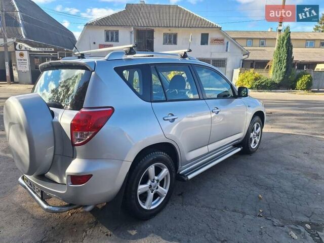 Серый Тойота РАВ 4, объемом двигателя 2 л и пробегом 146 тыс. км за 10600 $, фото 20 на Automoto.ua