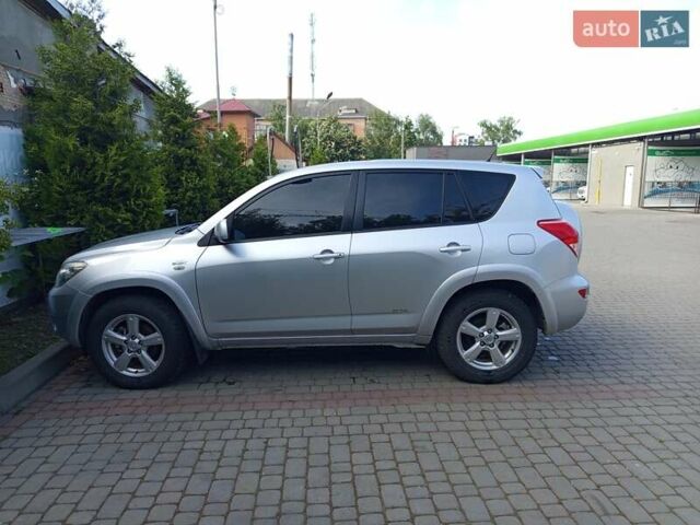 Серый Тойота РАВ 4, объемом двигателя 2.2 л и пробегом 257 тыс. км за 9000 $, фото 18 на Automoto.ua