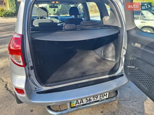 Серый Тойота РАВ 4, объемом двигателя 2 л и пробегом 146 тыс. км за 10600 $, фото 13 на Automoto.ua