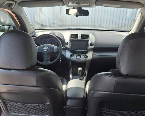 Серый Тойота РАВ 4, объемом двигателя 2 л и пробегом 225 тыс. км за 8500 $, фото 14 на Automoto.ua