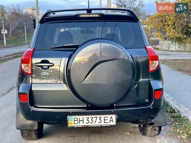 Серый Тойота РАВ 4, объемом двигателя 2 л и пробегом 174 тыс. км за 9600 $, фото 6 на Automoto.ua