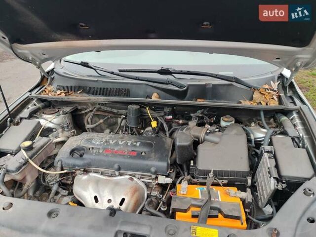 Серый Тойота РАВ 4, объемом двигателя 2 л и пробегом 160 тыс. км за 9300 $, фото 6 на Automoto.ua