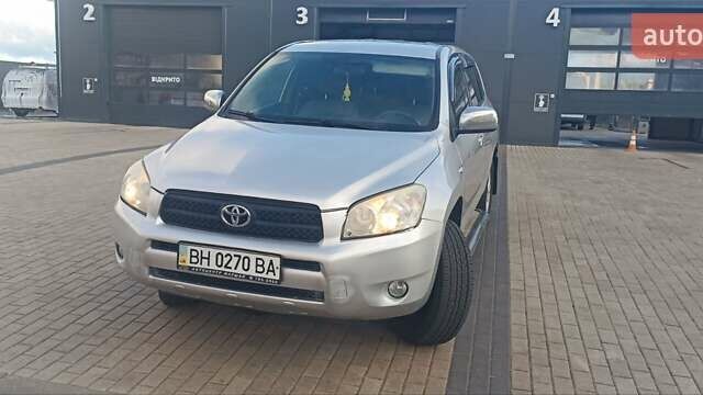 Серый Тойота РАВ 4, объемом двигателя 2.36 л и пробегом 213 тыс. км за 8500 $, фото 11 на Automoto.ua