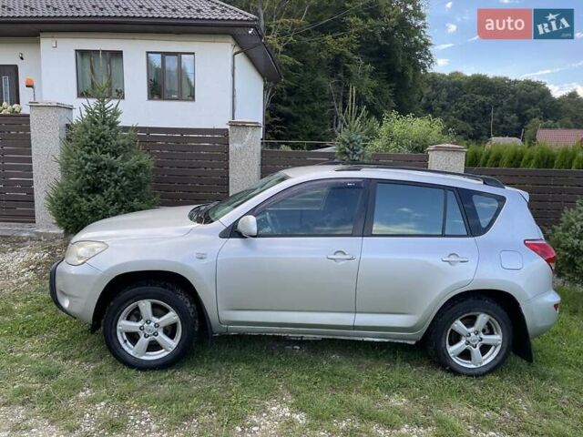 Серый Тойота РАВ 4, объемом двигателя 2.2 л и пробегом 264 тыс. км за 7500 $, фото 8 на Automoto.ua