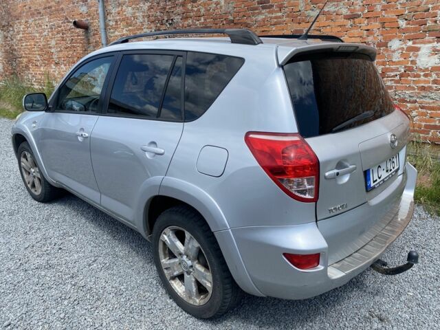 Сірий Тойота РАВ 4, об'ємом двигуна 2.2 л та пробігом 203 тис. км за 4800 $, фото 3 на Automoto.ua