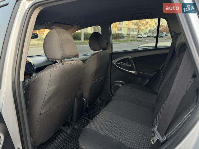 Серый Тойота РАВ 4, объемом двигателя 2.23 л и пробегом 312 тыс. км за 7599 $, фото 19 на Automoto.ua
