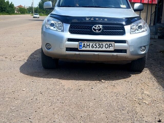 Сірий Тойота РАВ 4, об'ємом двигуна 2 л та пробігом 209 тис. км за 7160 $, фото 1 на Automoto.ua