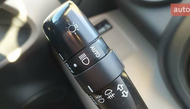 Серый Тойота РАВ 4, объемом двигателя 2.2 л и пробегом 255 тыс. км за 11500 $, фото 37 на Automoto.ua