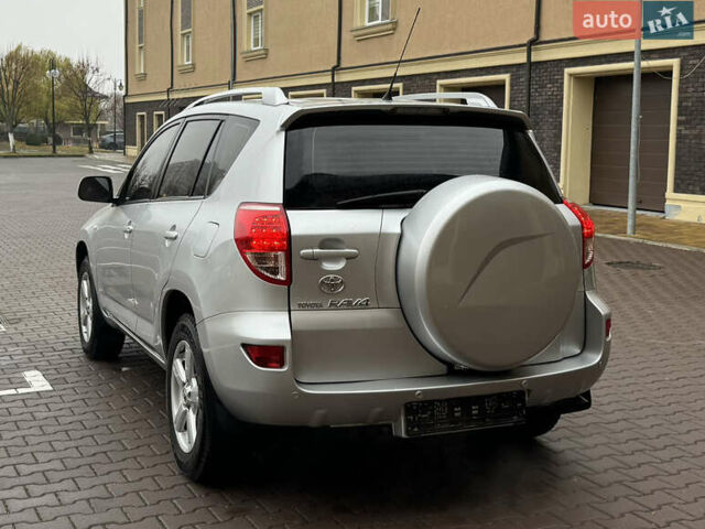 Серый Тойота РАВ 4, объемом двигателя 2 л и пробегом 185 тыс. км за 9600 $, фото 11 на Automoto.ua