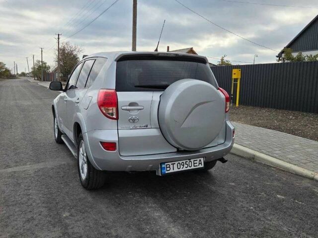Сірий Тойота РАВ 4, об'ємом двигуна 2.2 л та пробігом 312 тис. км за 8000 $, фото 3 на Automoto.ua