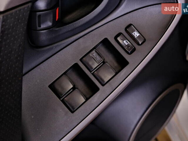 Сірий Тойота РАВ 4, об'ємом двигуна 2.36 л та пробігом 164 тис. км за 9900 $, фото 22 на Automoto.ua